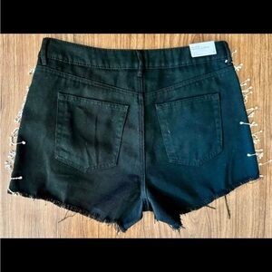 Rue 21 Mid Rise Festival Shortie Black